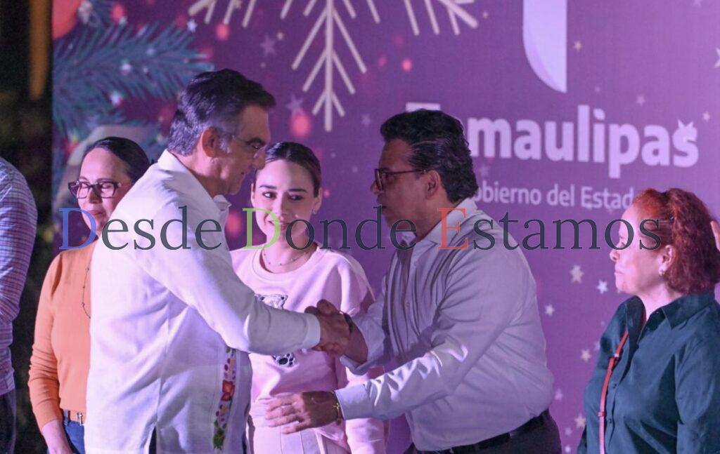 Con desfile navideño, disfrutan familias victorenses en el 17 Te Quiero Más