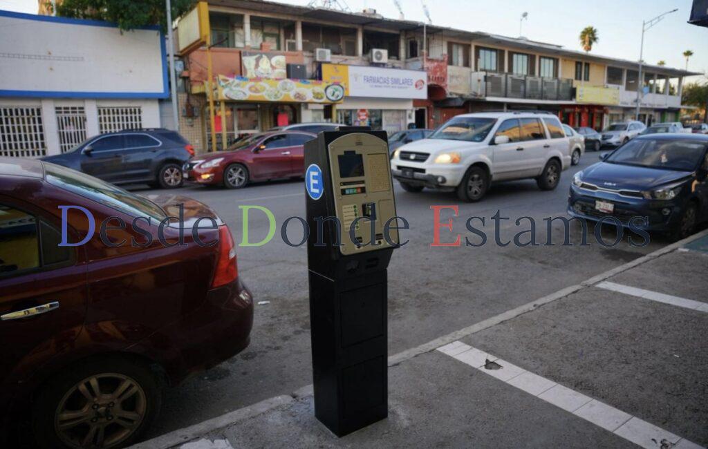 Modernizan sistema de estacionamiento con parquímetros inteligentes