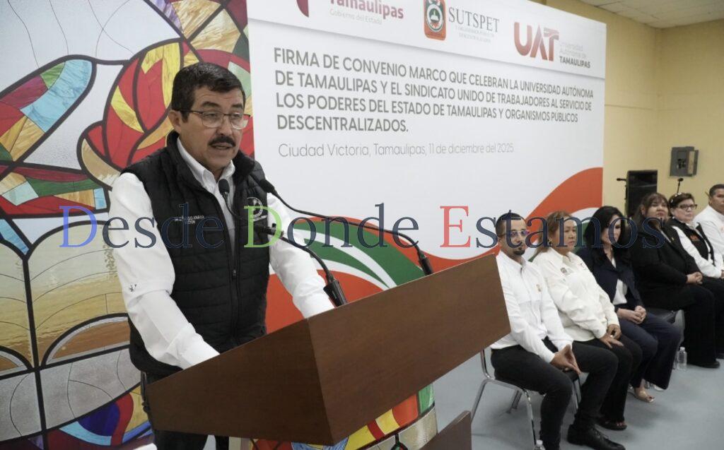 Otorgará la UAT becas a hijos de trabajadores del SUTSPET