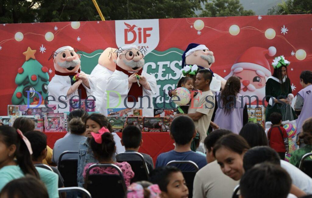 Posada navideña lleva alegría a más de 460 niñas y niños de la colonia Esfuerzo Popular