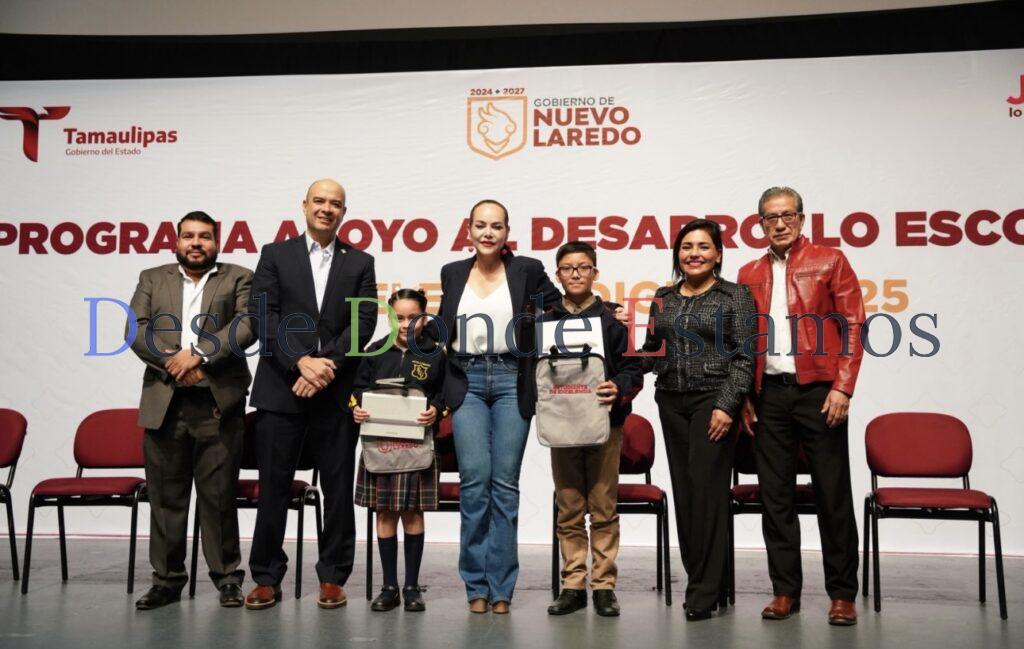 Impulsa Carmen Lilia Canturosas la educación con entrega de tabletas a estudiantes