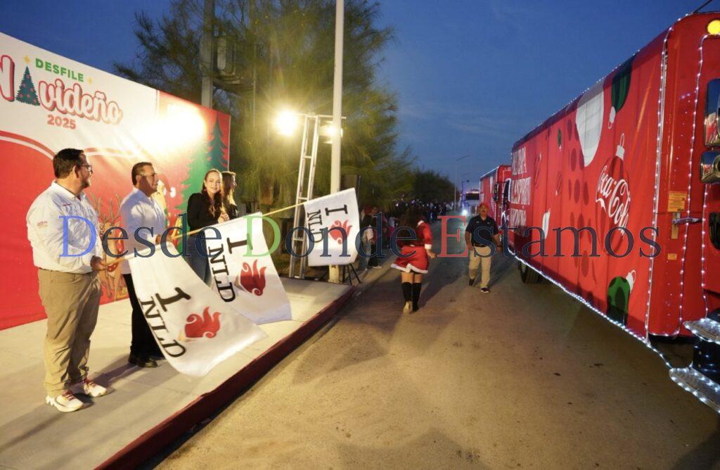 Miles de familias llenan las calles y disfrutan del Desfile Navideño 2025 en Nuevo Laredo