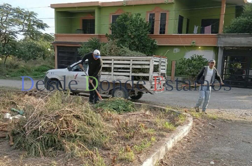 Realiza Servicios Públicos limpieza en la Miguel Alemàn