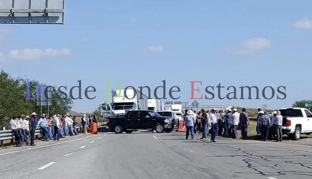 Bloquen productores carretera Tampico-Mante