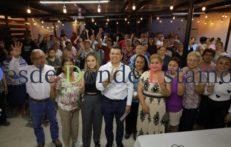 Conviven Lalo y Lucy con familias de la Miguel Alemán