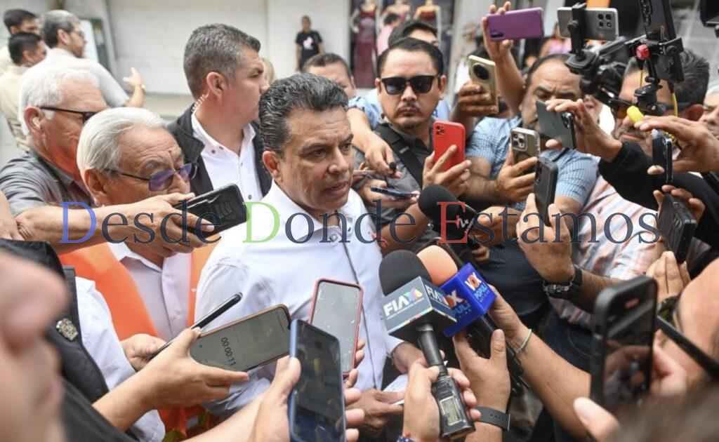 Felicita Lalo Gattás a periodistas en su día