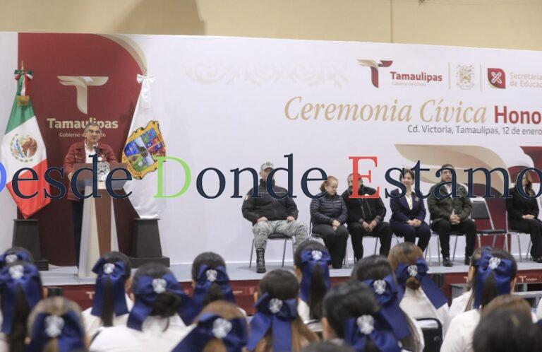 Reconoce Américo importancia de maestros en formación de sociedad más humana