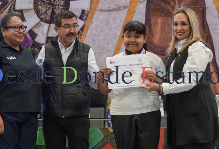 Entrega la UAT reconocimientos a estudiantes del CeINA