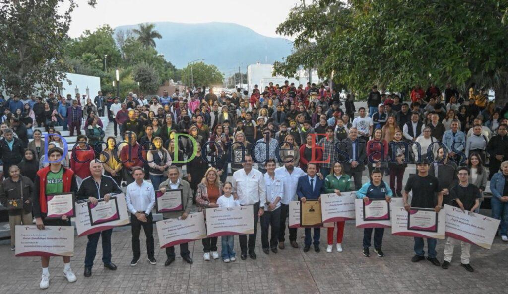 Premian a deportistas destacados de Victoria