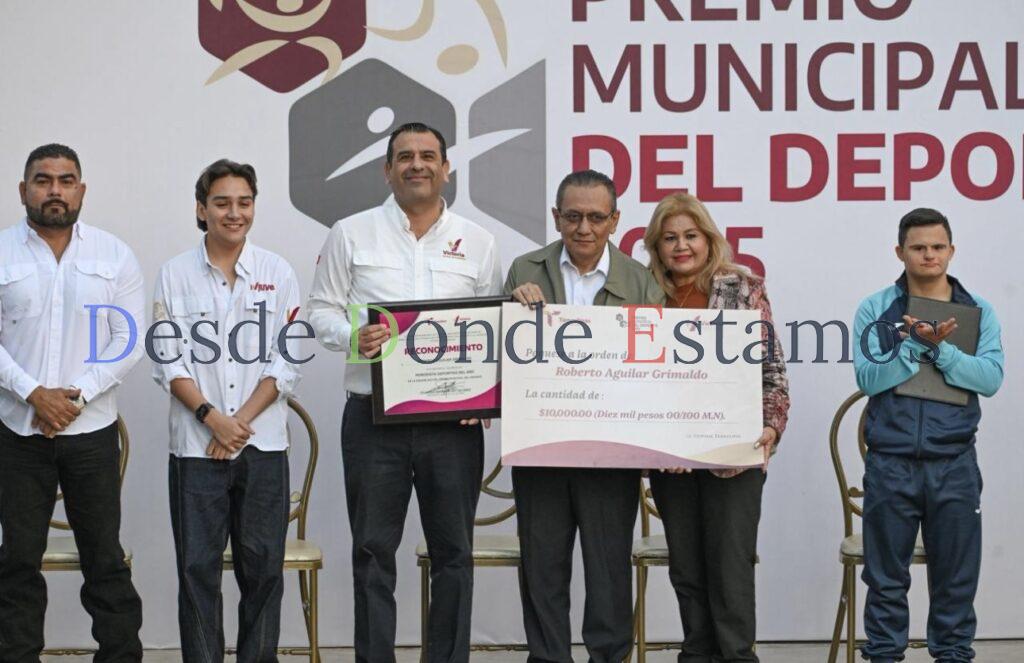 Premian a deportistas destacados de Victoria