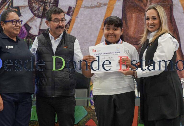 Entrega la UAT reconocimientos a estudiantes del CeINA