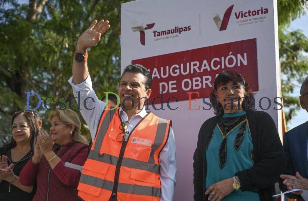Inaugura Lalo Gattás calles de concreto hidráulico en la colonia Obrera