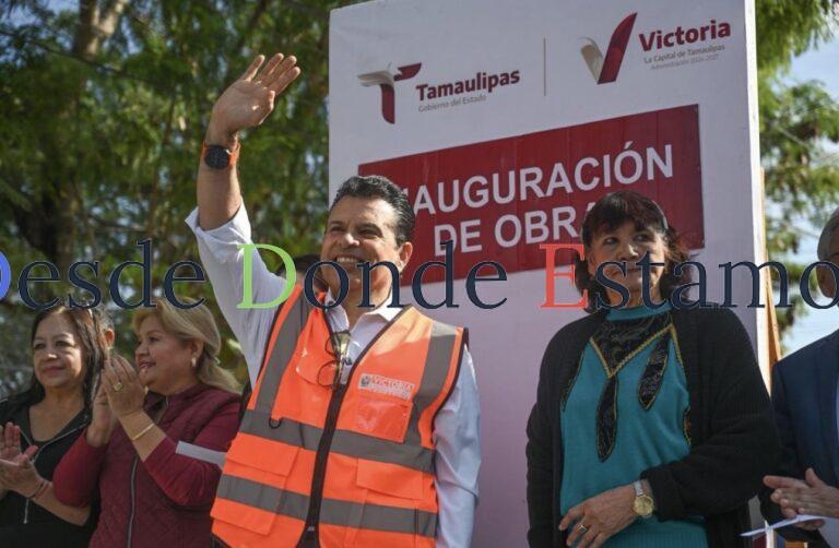 Inaugura Lalo Gattás calles de concreto hidráulico en la colonia Obrera