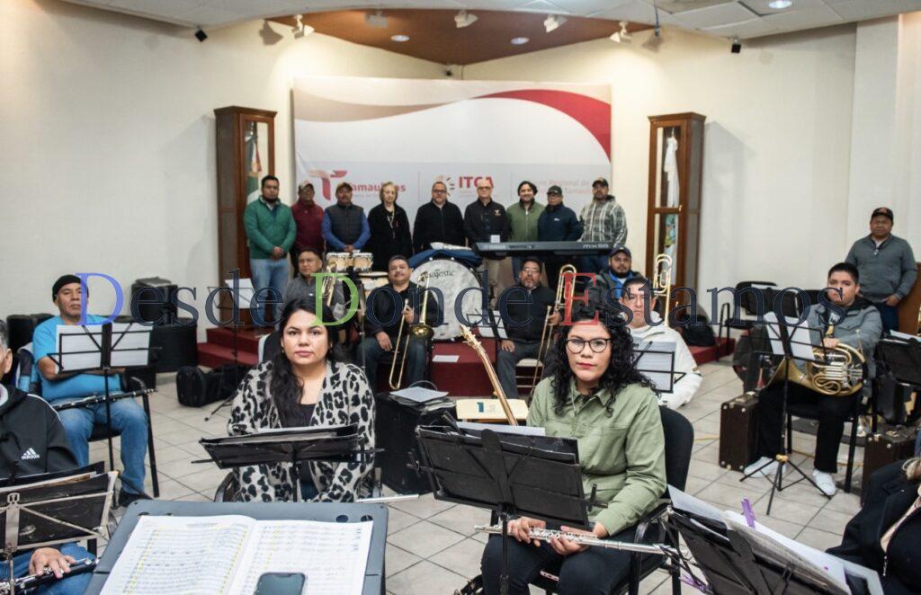 Entregan a Banda de Música del Estado nuevos instrumentos
