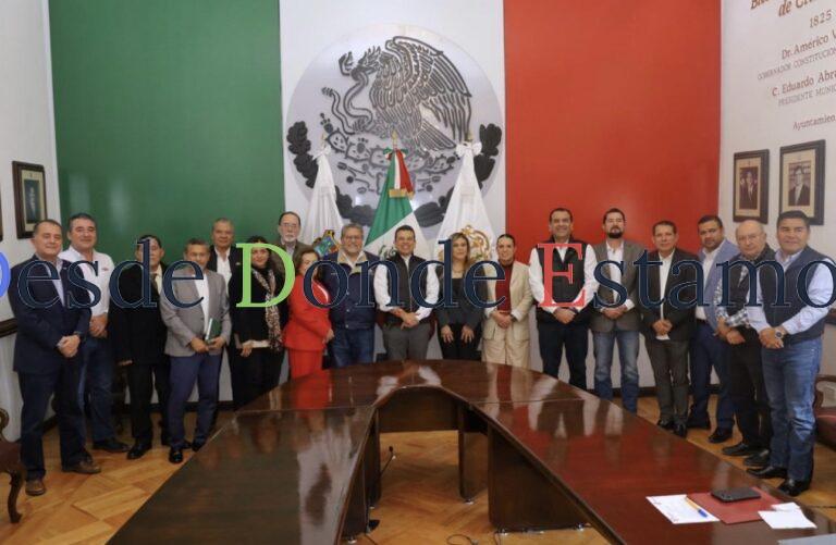 Reúne Lalo Gattás a líderes empresariales en mesa económica