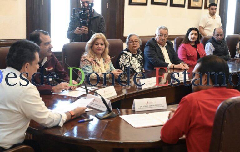 Acerca Municipio trámites administrativos a trabajadores del IMSS