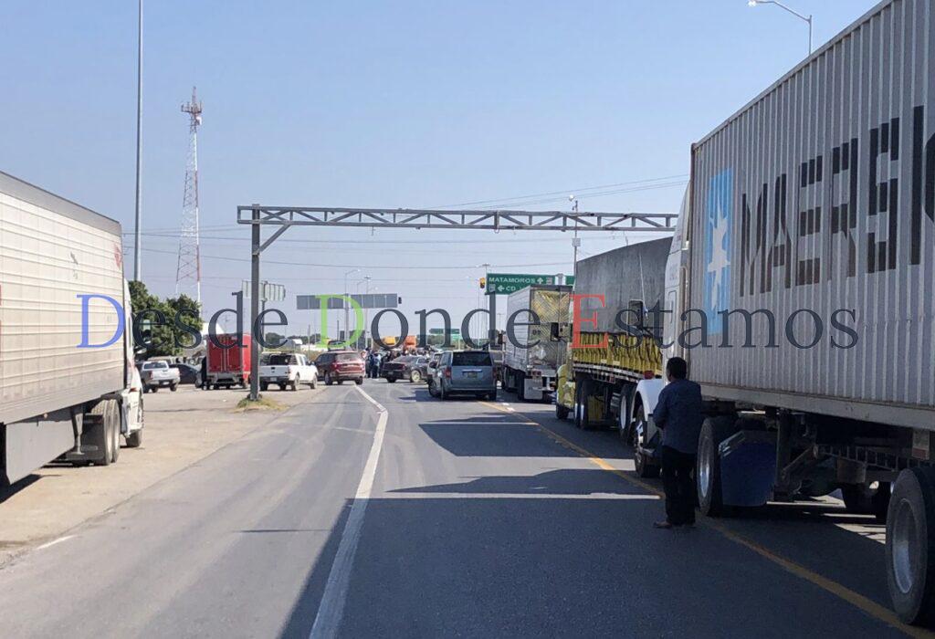 Ejidatarios bloquean libramiento; Gobierno fungirá como intermediario