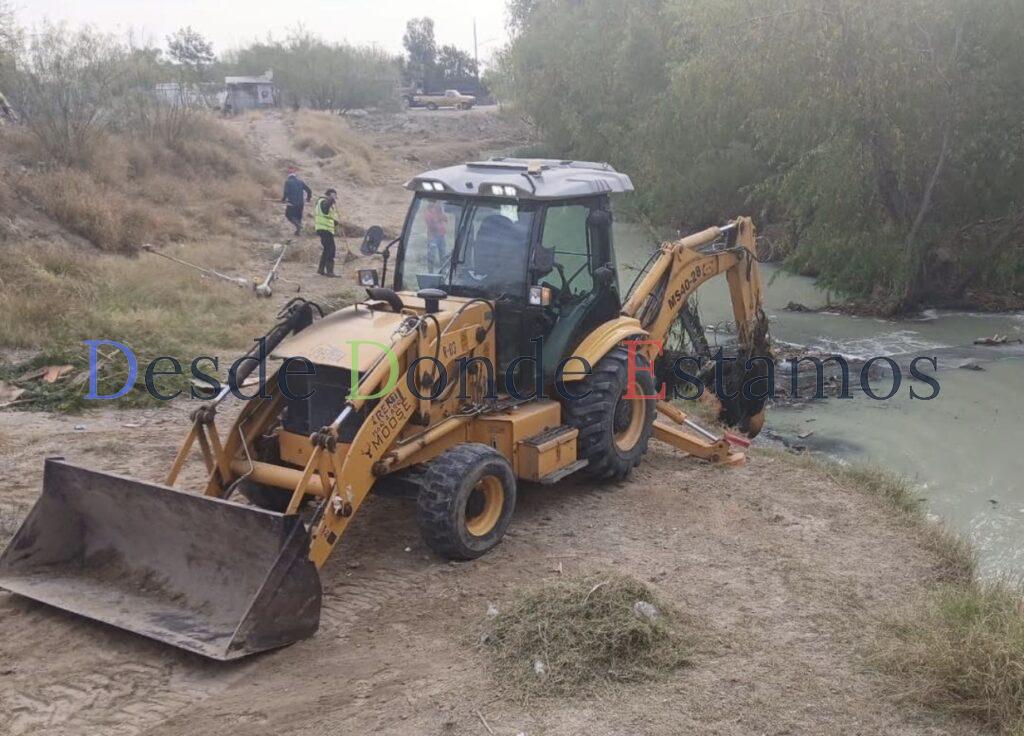 Limpian arroyo en la Francisco Villa