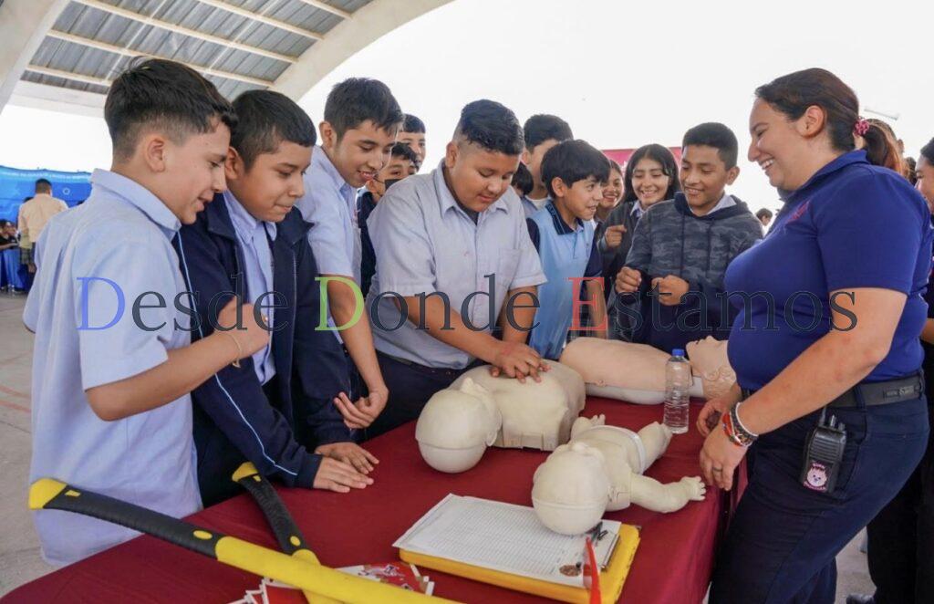 Lleva IMJUVE Brigada Contacto Joven a Secundaria 97