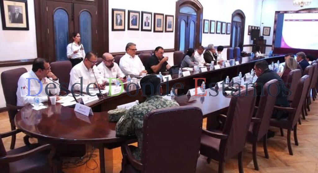 Disfrutan Lalo y Lucy Día del Pueblo con vecinos de la Nacozari