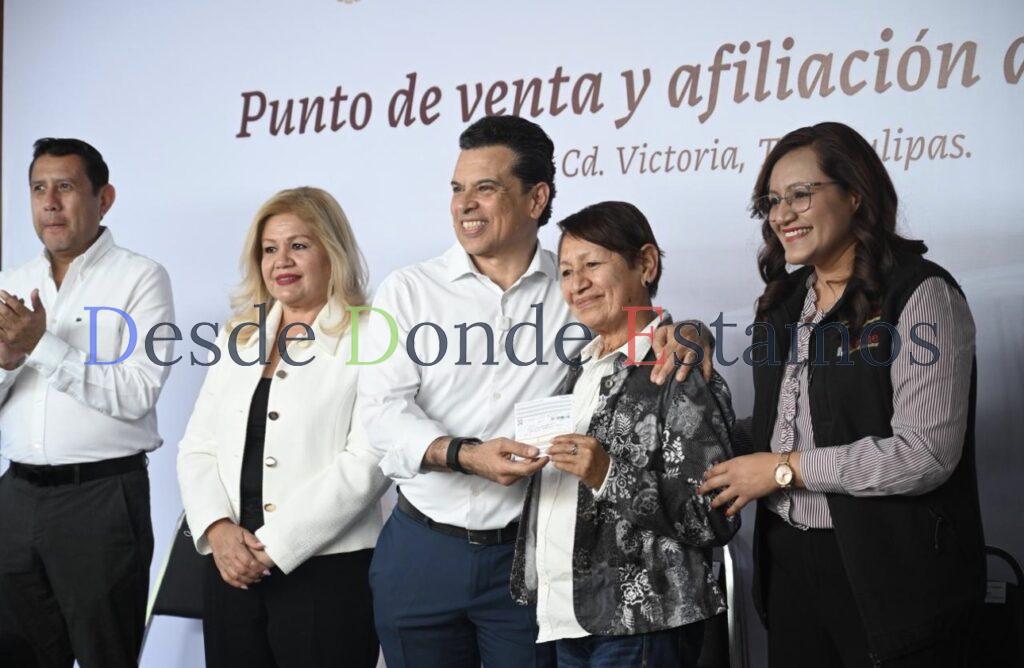Inaugura alcalde punto de venta de leche para el bienestar