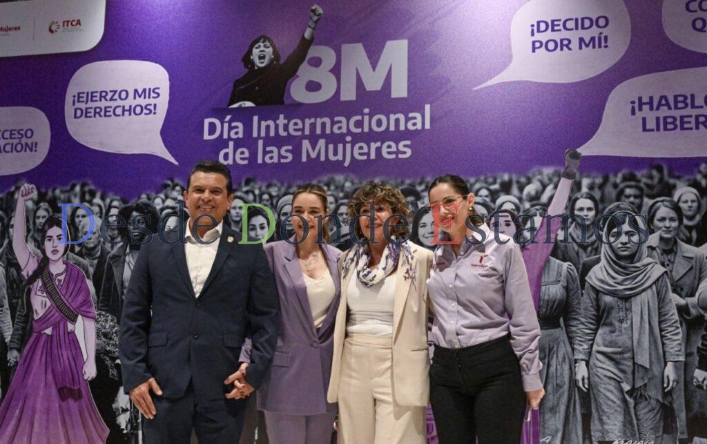 Asisten Lucy y Lalo a ciclo de conferencias en conmemoración del M8