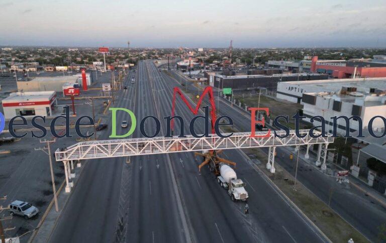 Colocan loza a puente peatonal de Calzada de los Héroes