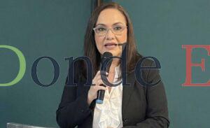 Asume Adriana Hernández la titularidad de la secretaría de Salud