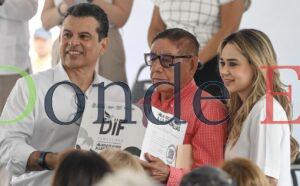 Entregan Lucy y Lalo 3 mil insumos alimentarios