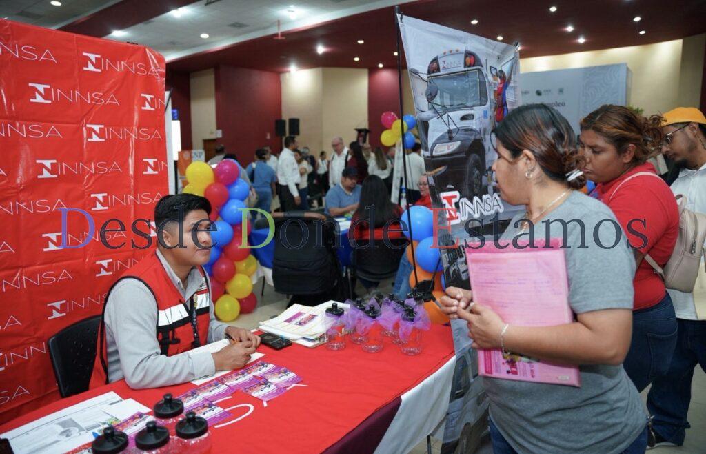 Acercan oportunidades de empleo a mujeres en Nuevo Laredo